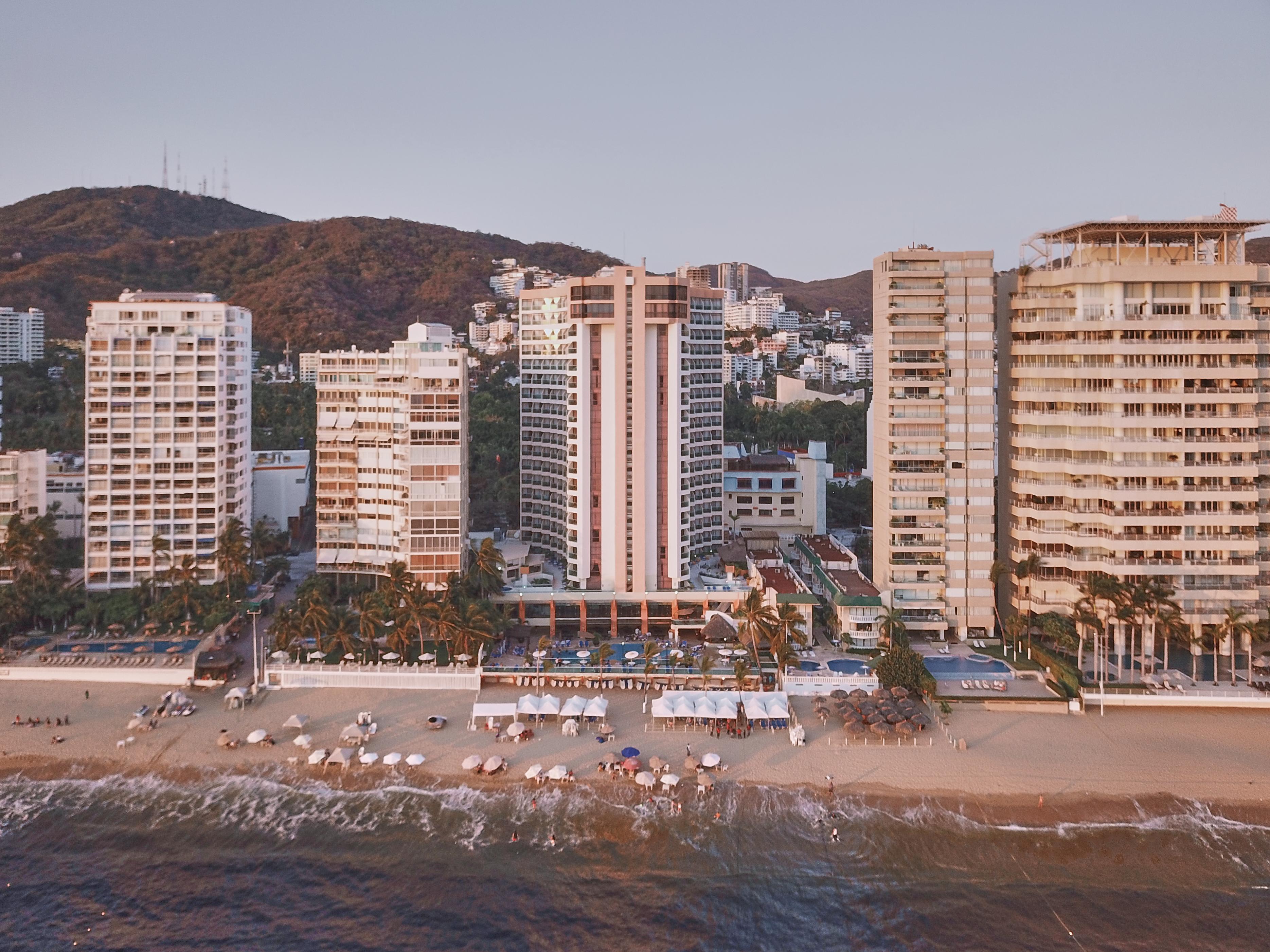 Gamma Acapulco Copacabana Hotel Exterior photo